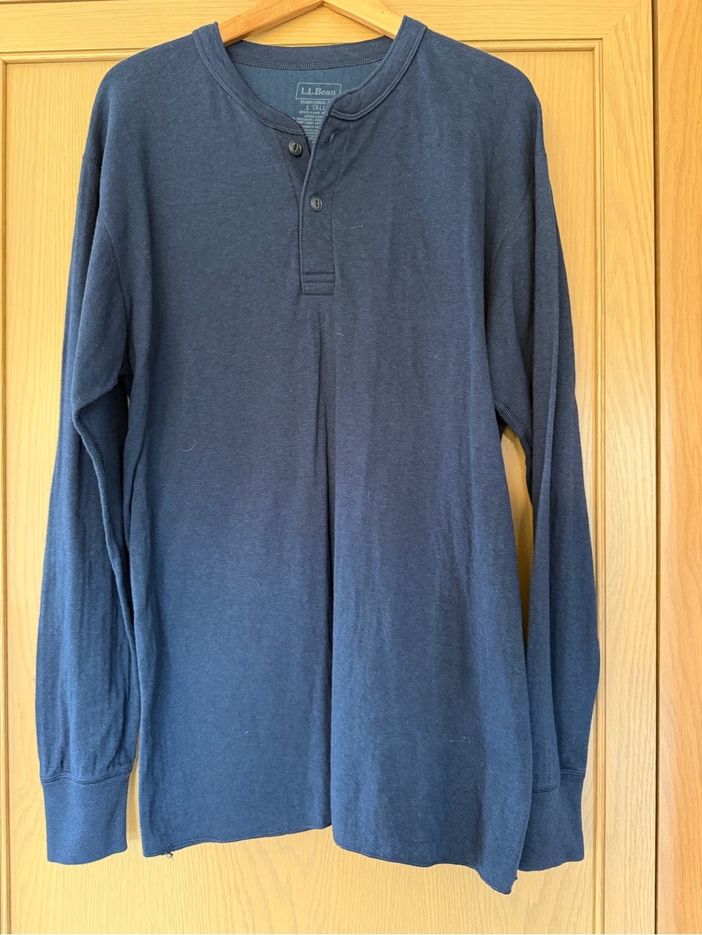 L.L. Bean Men’s Navy Henley Traditional Fit Thermal Pullover / L-tall